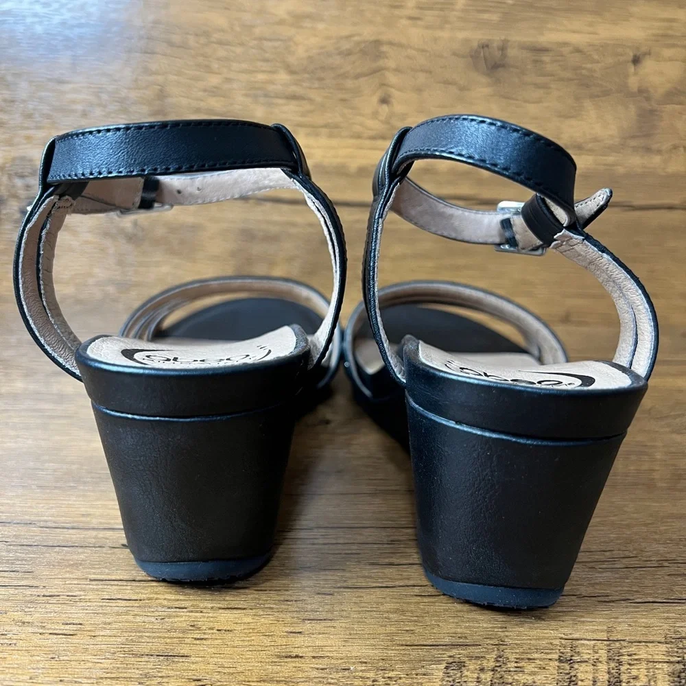 NWT - Abeo Lena Sandal - Leather - Picture 3 of 4